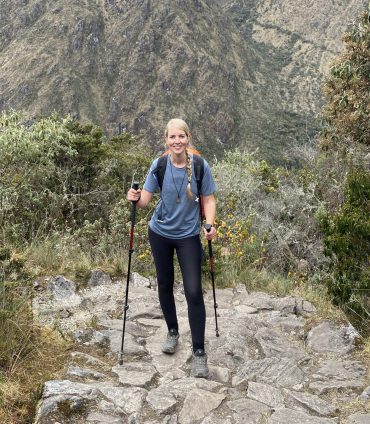 Rianna Hijlkema in nature hiking Machu Pichu