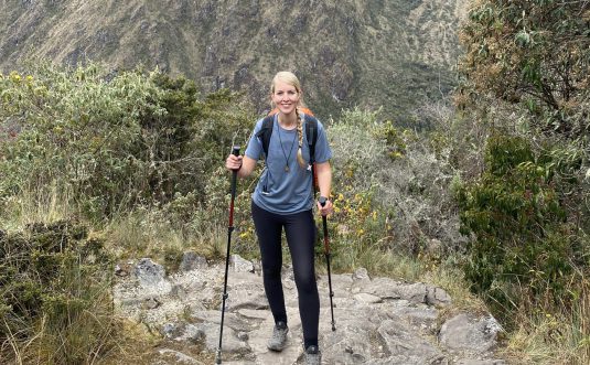 Rianna Hijlkema in nature hiking Machu Pichu